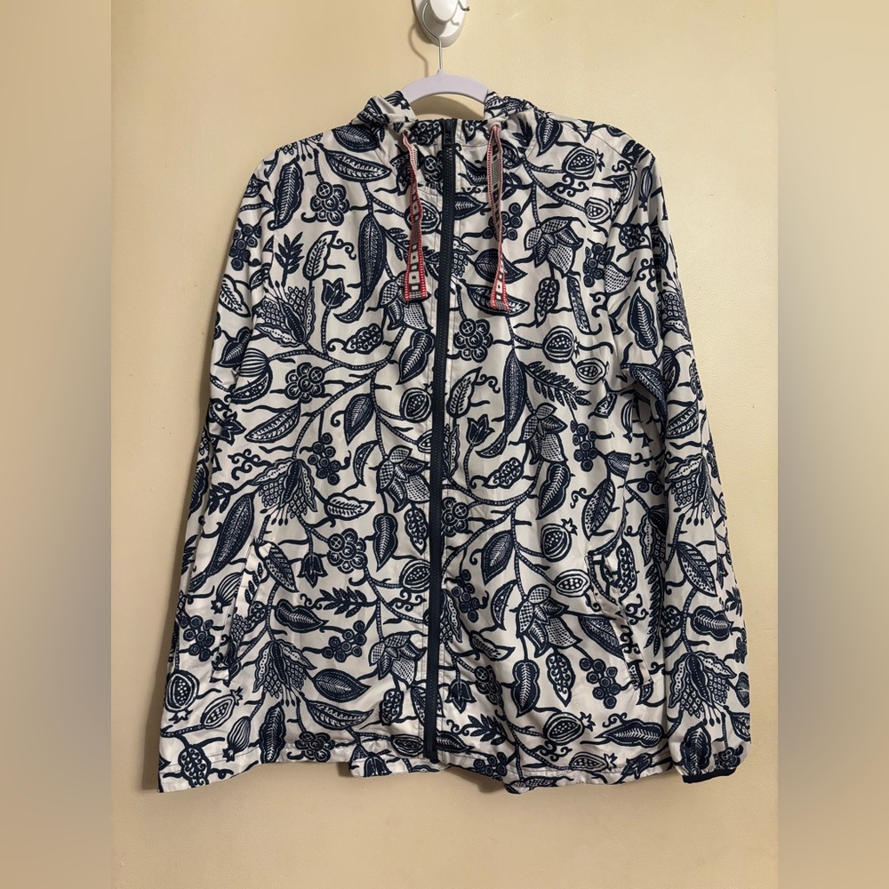 THE UPSIDE Womens Jacket Blue Floral Batik Hooded Lightweight EUC Size small